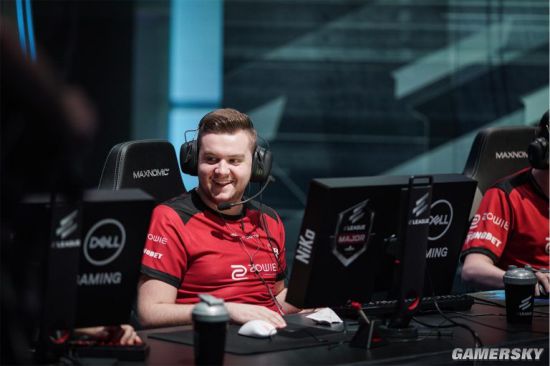 体现出赛中 体现出赛中